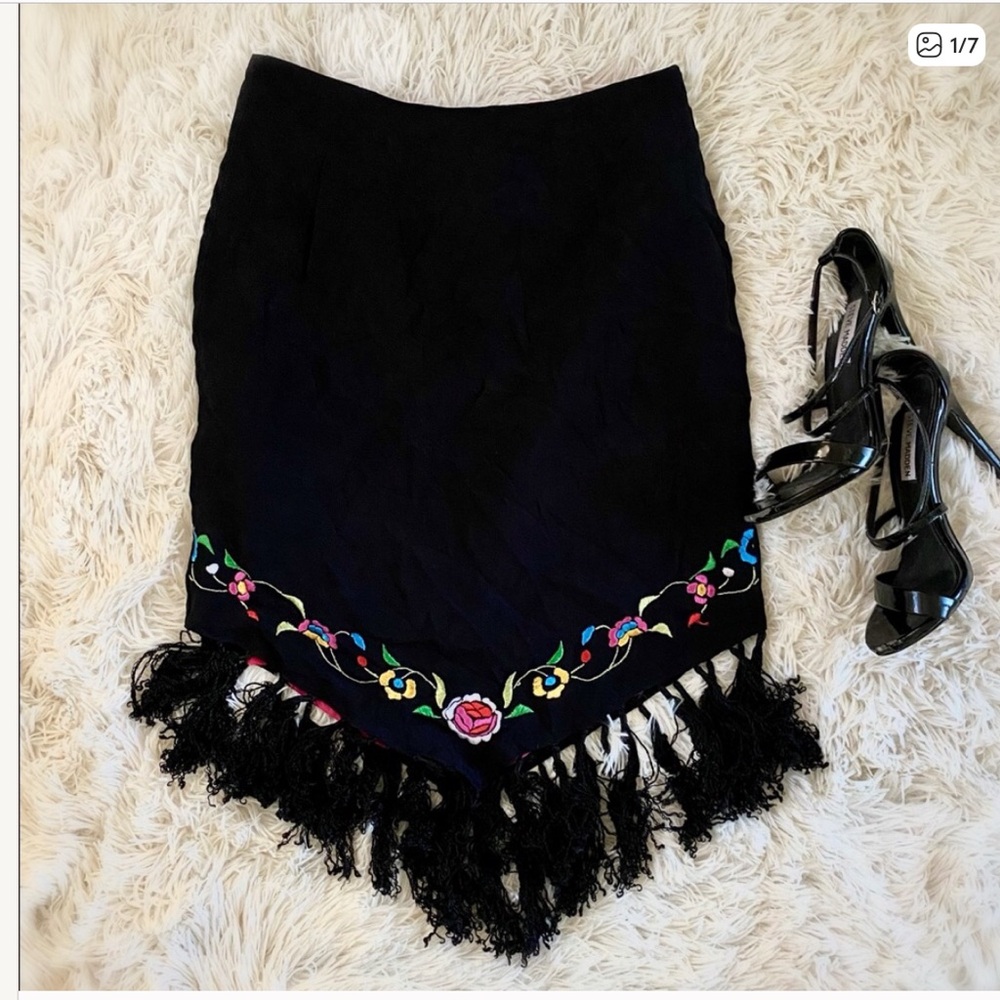 Guess Black Fringe Hem Embroidered Asymmetric Skirt sz 24